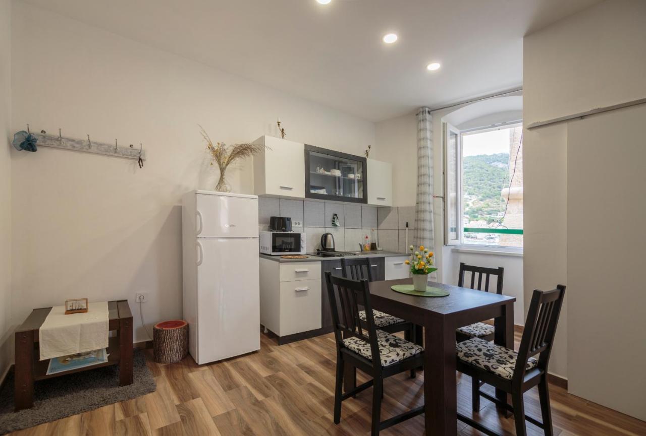 Apartment Esa Komiža Zewnętrze zdjęcie